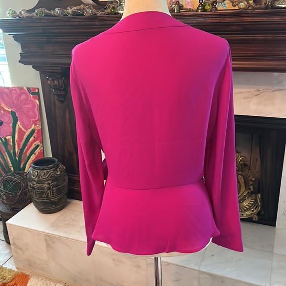 Cynthia Steffe | Vibrant Fuchsia Pink Wrap Dressy Peplum LS Blouse MEDIUM💕💕 - Picture 3 of 7